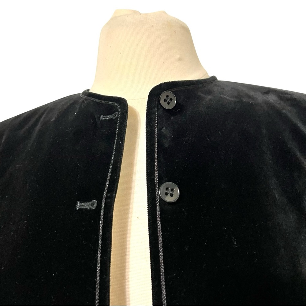 Vintage Jaeger Black Velvet Button Front Blazer Jacket Size Medium - Picture 2 of 11